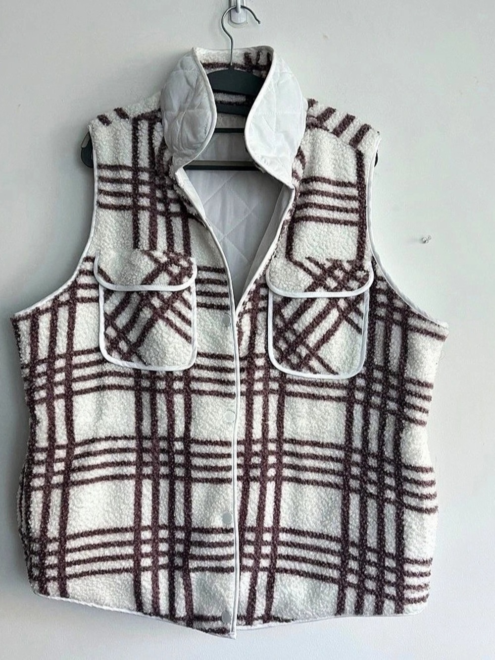 Plaid Quilted Reversible Vest in White & Purple